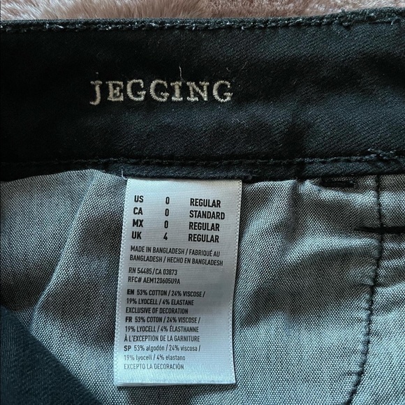 American Eagle Jeans - Picture 4 of 4